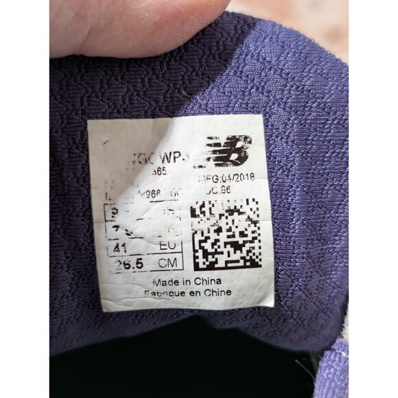 New Balance Fresh Foam Vongo v3 Women US 7.5 White Purple Running Shoes Sneakers - Picture 2 of 10